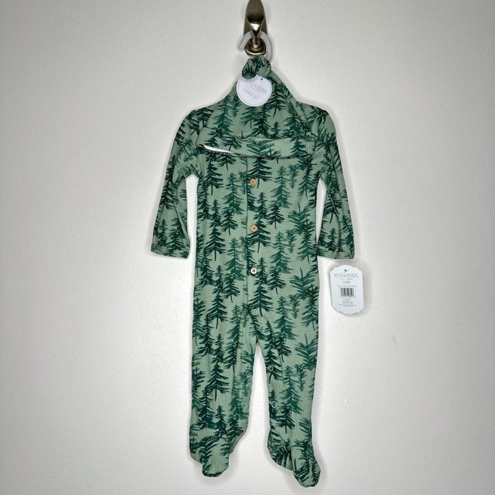 Kyle & Deena NY 2 piece set waffle knit sleeper baby 3-6 month beanie sage green